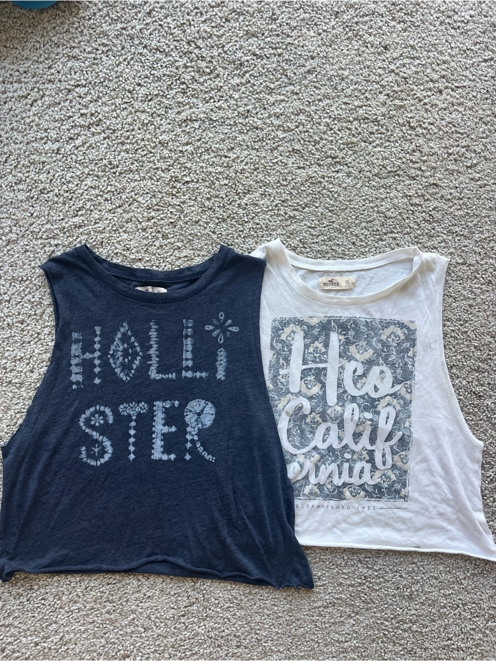 Hollister Graphic Tank Top Bundle